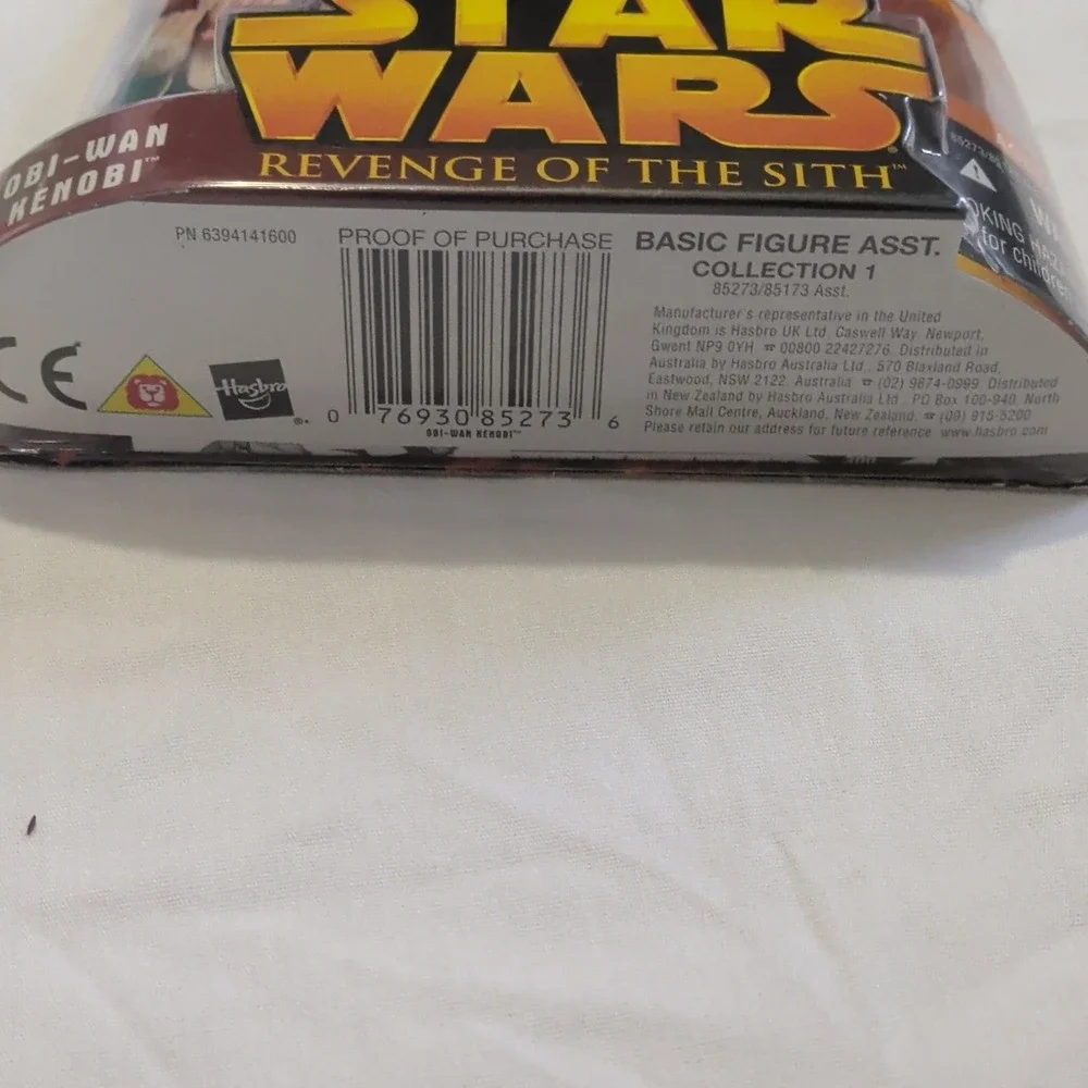 Hasbro Star Wars Revenge of the Sith Obi-Wan Kenobi Slashing Attack Figure 2005